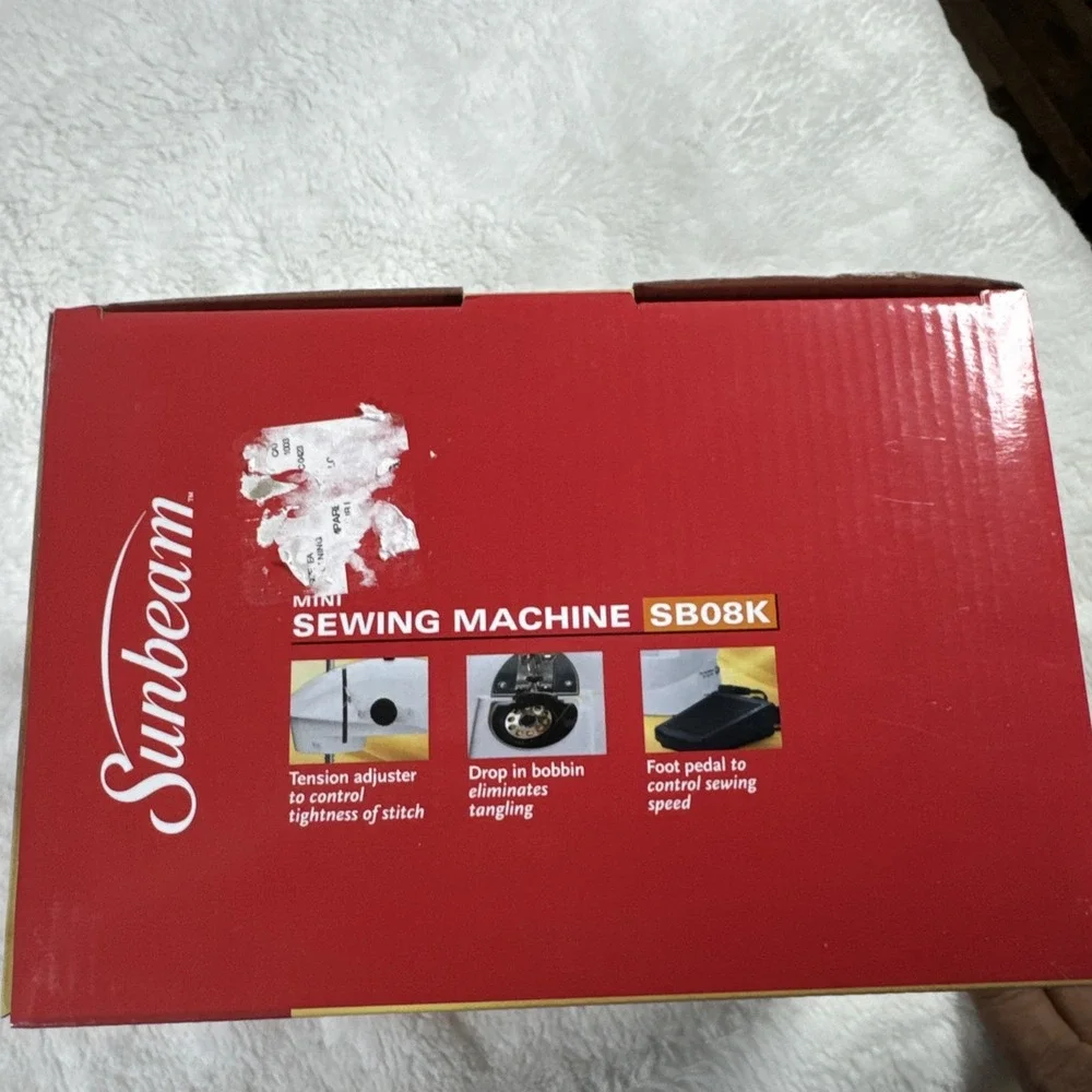 Sunbeam SBO8K Compact Mechanical Sewing Machine Battery Operated / AC Foot Pedal